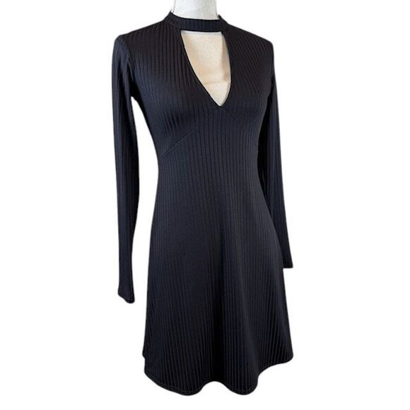 Kendall & Kylie V-Neck Long Sleeve Choker Neck Skater Black Mini Dress Small - Picture 2 of 12